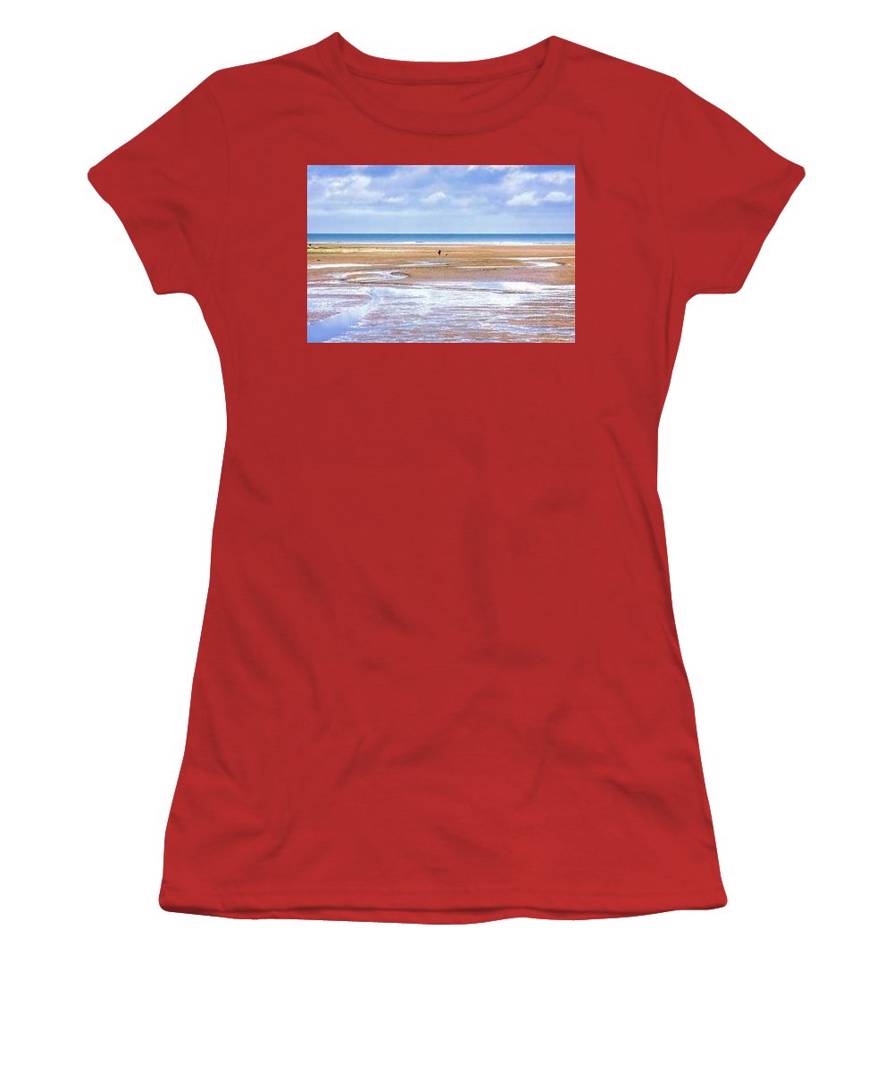 Beach - Women's T-Shirt (Athletic Fit)
