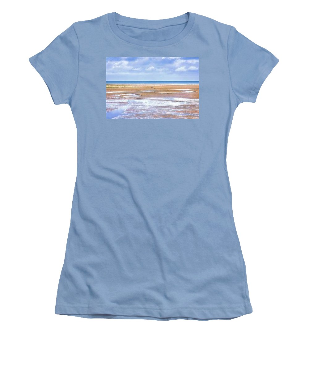 Beach - Women's T-Shirt (Athletic Fit)