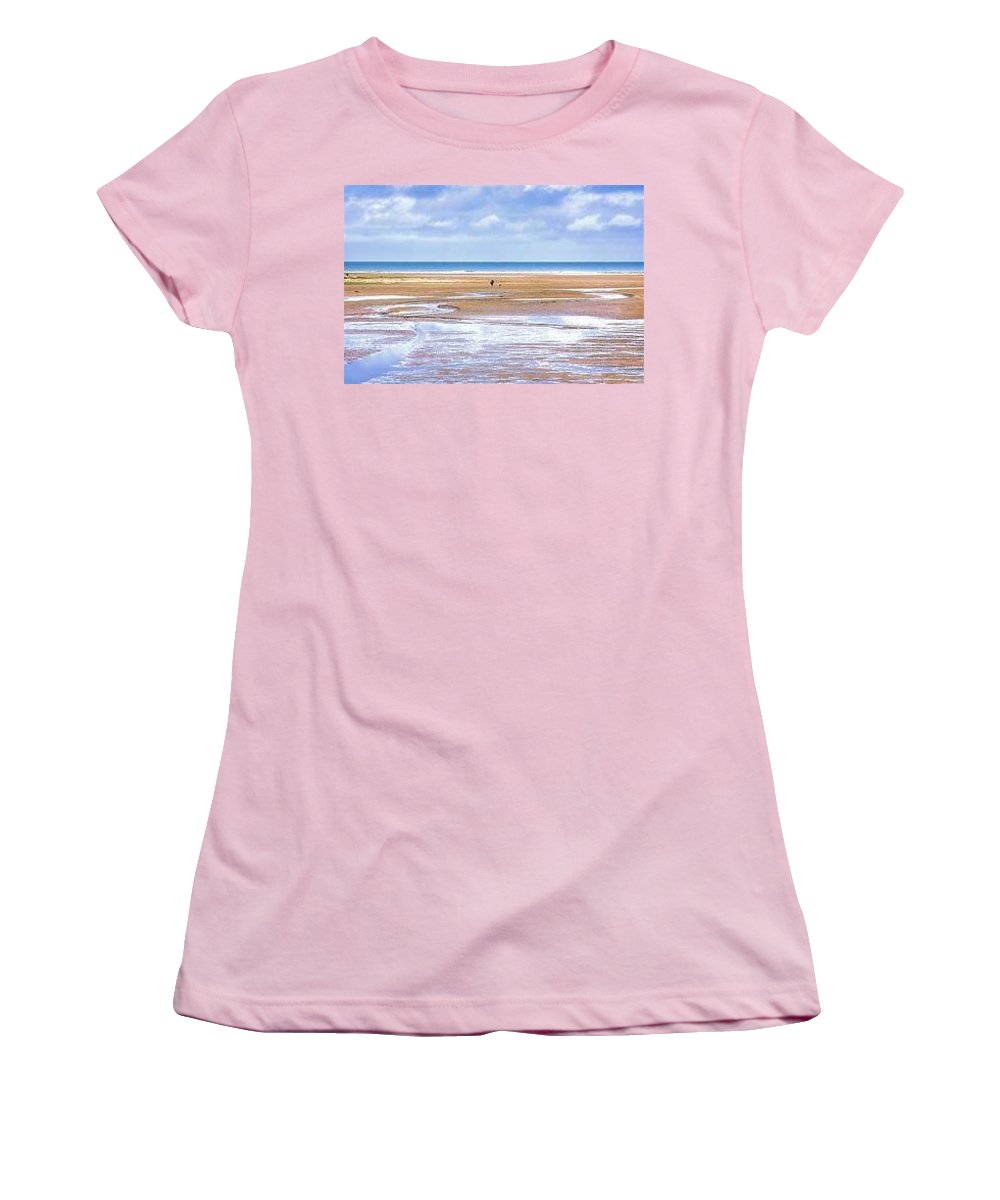 Beach - Women's T-Shirt (Athletic Fit)