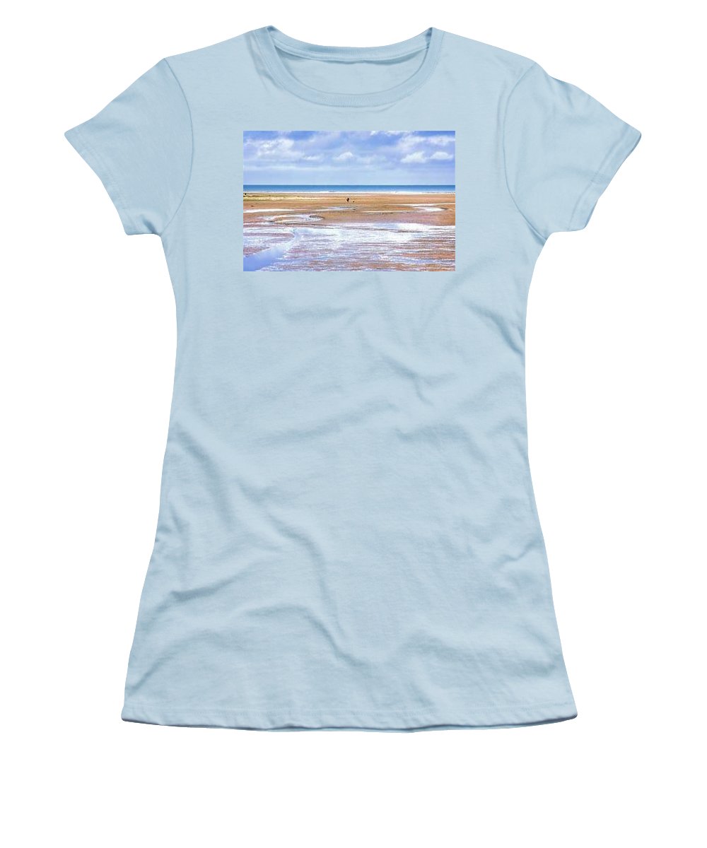 Beach - Women's T-Shirt (Athletic Fit)